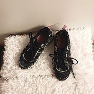 AVIA Women's Sneakers Size 7 Black and Pink